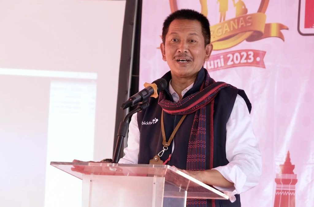 Walikota Surakarta Raih Penghargaan Manggala Karya Kencana atas Dedikasi dalam Program Bangga Kencana